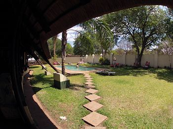 Adventure Lodge วิกตอเรียฟอลส์ ภายนอก รูปภาพ