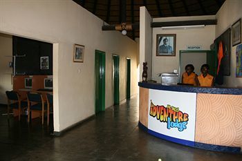 Adventure Lodge วิกตอเรียฟอลส์ ภายนอก รูปภาพ