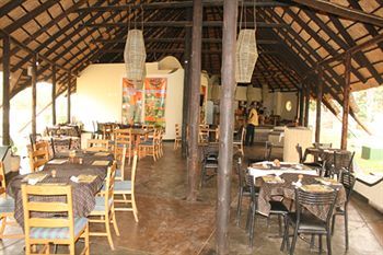 Adventure Lodge วิกตอเรียฟอลส์ ภายนอก รูปภาพ